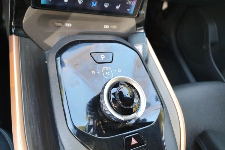 Toyota bZ3 2023 immagine di auto #18