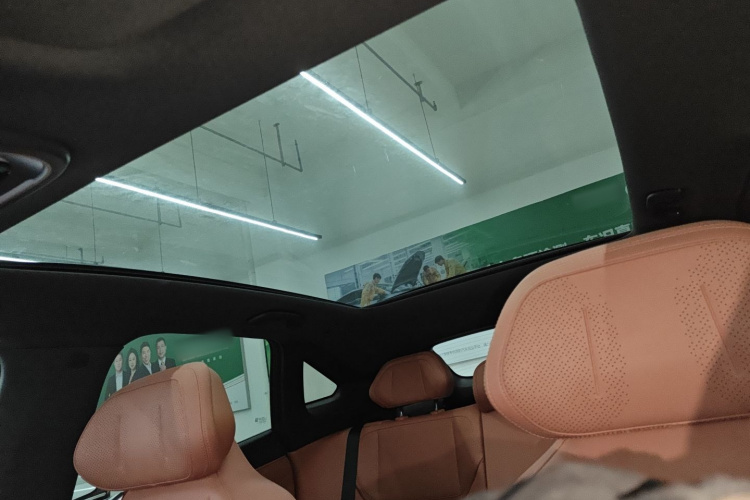 Deepal S07 2025 car image #18