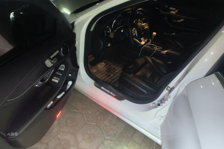 Mercedes-Benz C Class 2019 car image #18