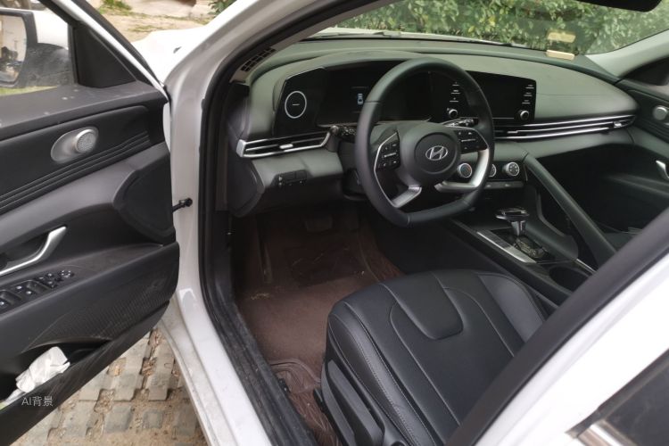 Hyundai Elantra 2025 #18 Hyundai Elantra 2025 car image #18