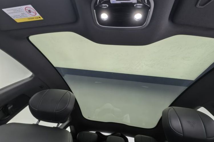 哪吒汽车 哪吒S 2023 汽车图片 #18