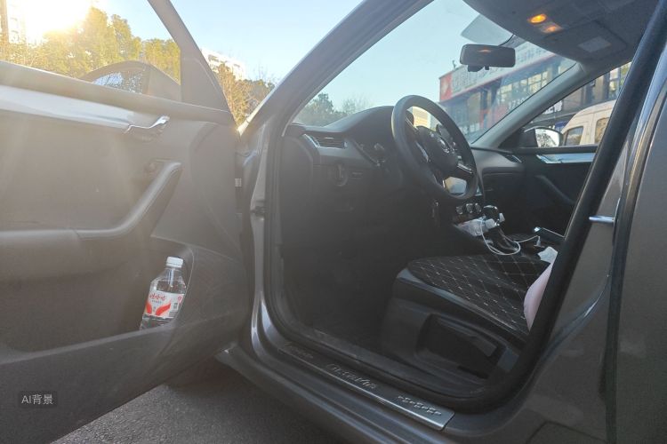 Skoda Octavia 2016 car image #18
