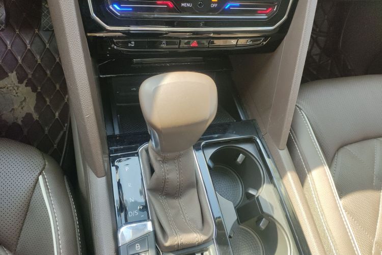 Volkswagen Viloran 2021 #18 Volkswagen Viloran 2021 immagine di auto #18