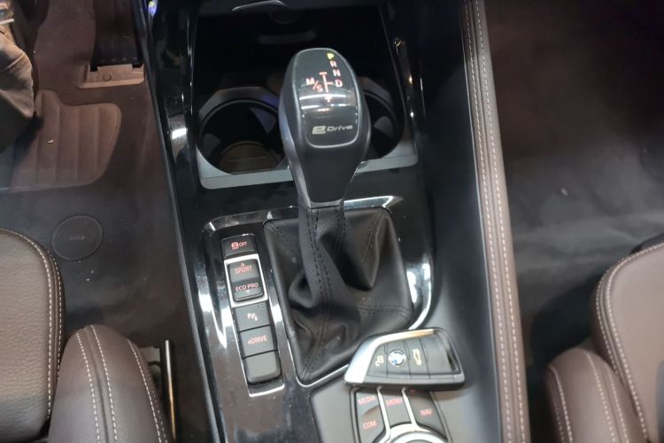 BMW X1 New Energy 2019 #18 BMW X1 New Energy 2019 car image #18