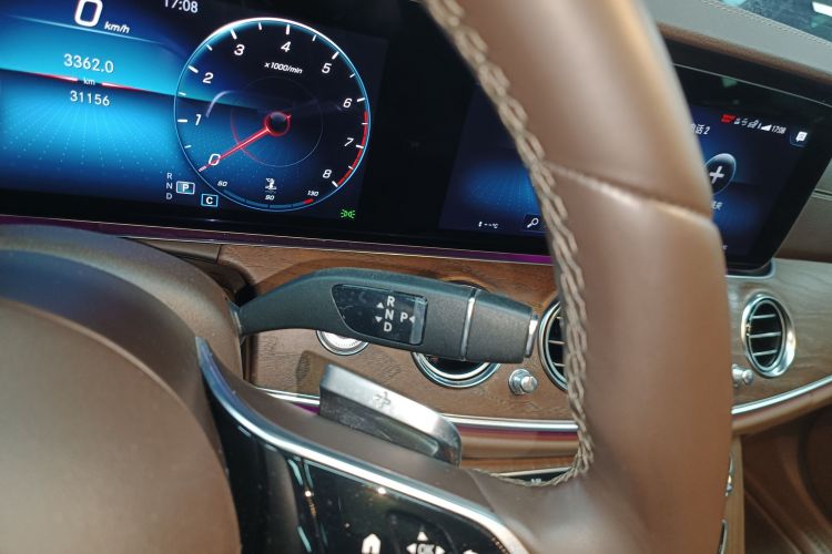 Mercedes-Benz E Class 2023 car image #18