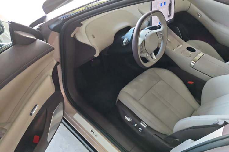 小米汽车 小米YU7 2025 汽车图片 #18