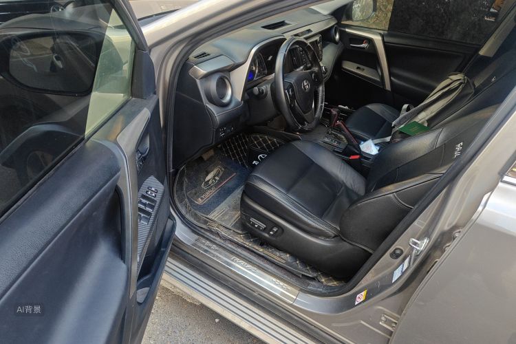 Toyota RAV4 2016 car image #18