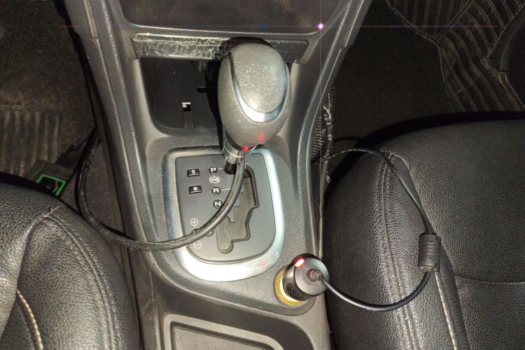 Peugeot 308 2015 car image #18