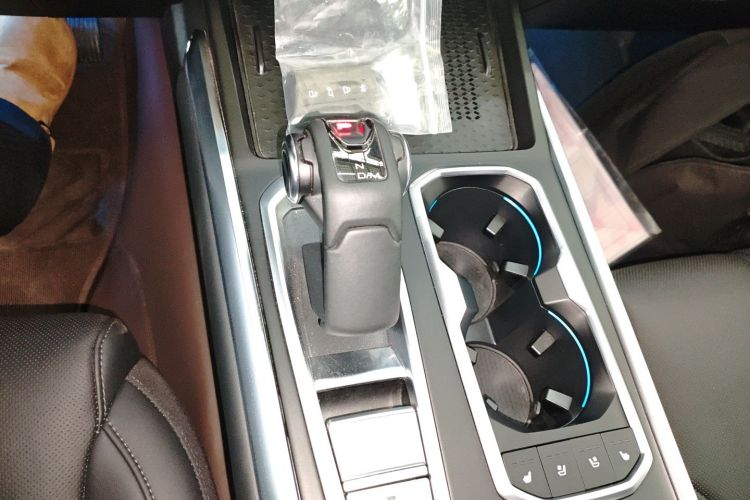 Tank 400 New Energy 2025 car image #18