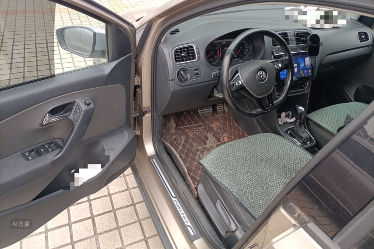 Polo 2015 car image #18