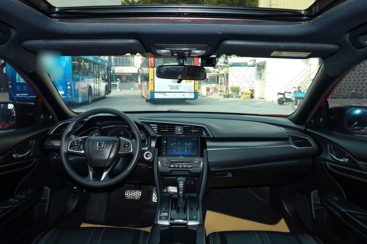 Honda Civic 2022 car image #18