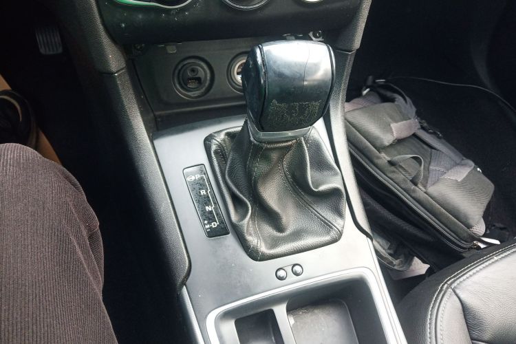 Citroen C4L 2017 car image #18