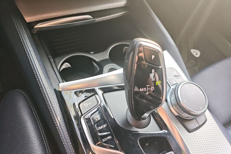 BMW 5 Series (Imported) 2018 #18 BMW 5 Series (Imported) 2018 car image #18