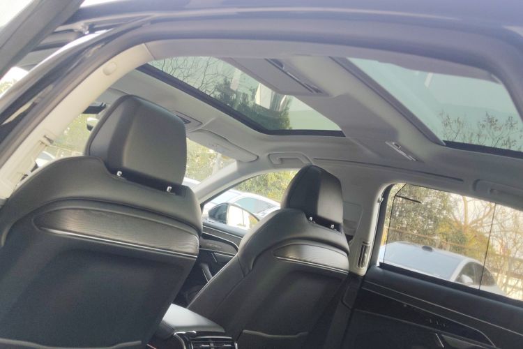 Audi A8 2022 car image #18