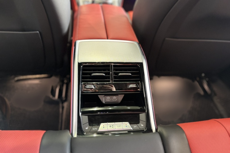 BMW 8 Series 2022 #18 BMW 8 Series 2022 car image #18