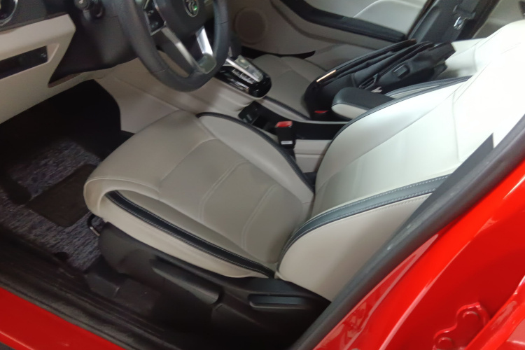 BYD Yuan Pro 2021 #18 BYD Yuan Pro 2021 car image #18