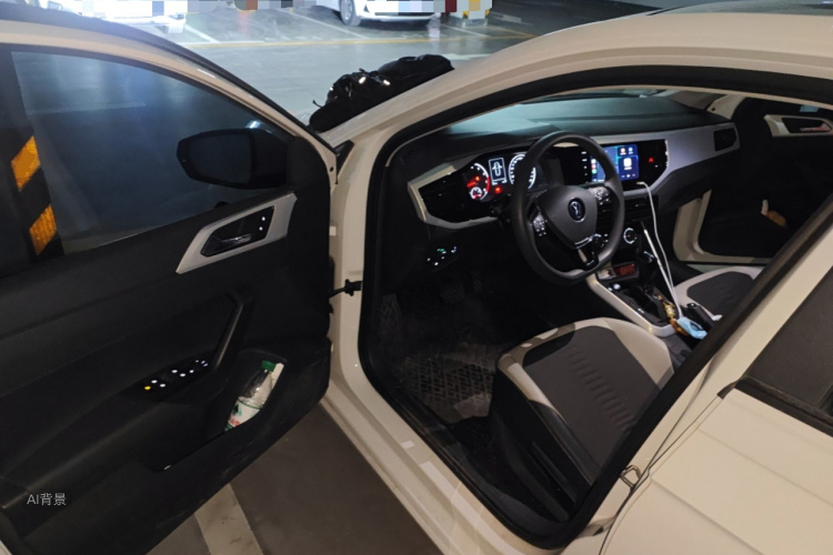 Polo 2022 car image #18