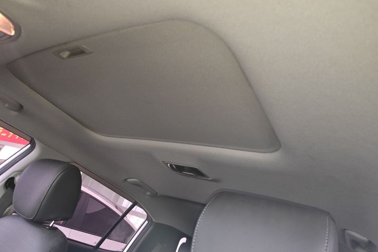 Hyundai ix35 2018 car image #18