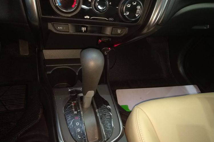 Honda Greiz 2018 изображение автомобиля #18