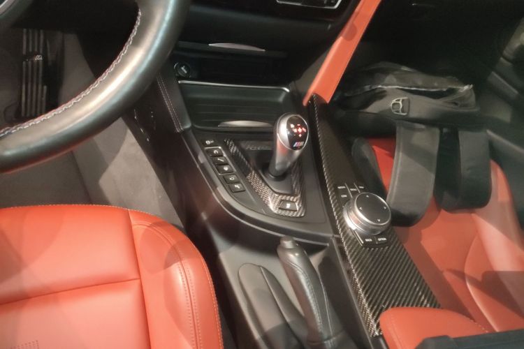 BMW M4 2018 car image #18