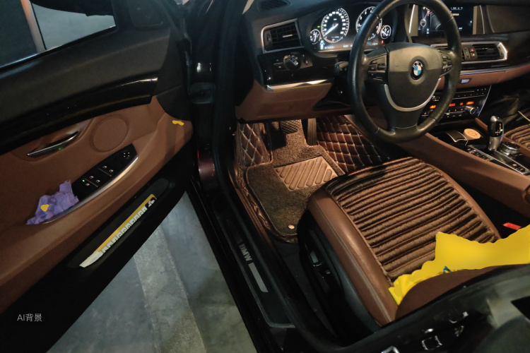 BMW 5 Series GT 2016 immagine di auto #18