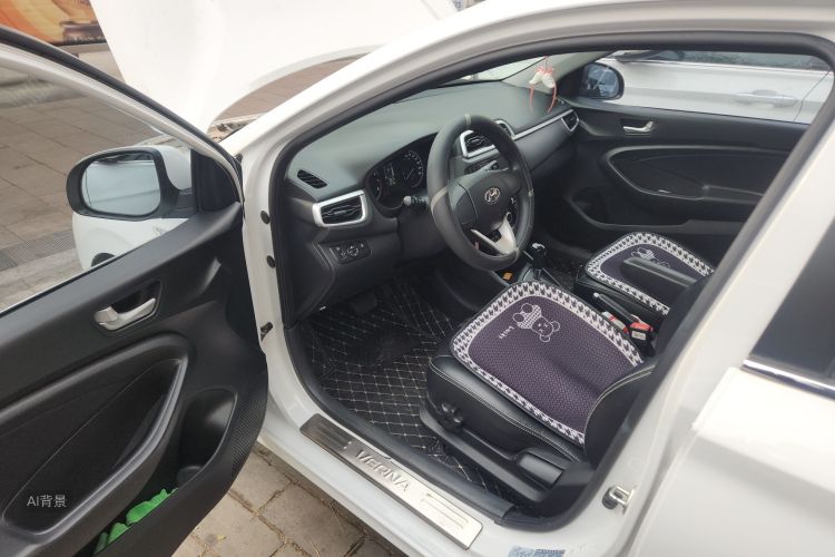 Hyundai Reina 2021 immagine di auto #18