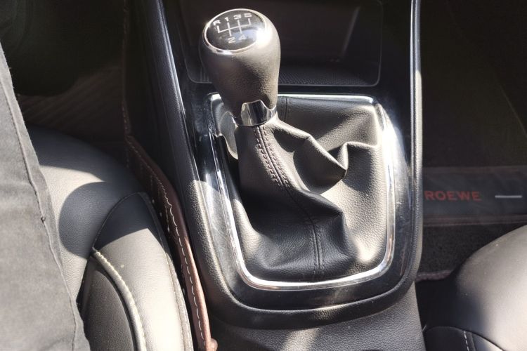 Roewe i5 2019 #18 Roewe i5 2019 car image #18