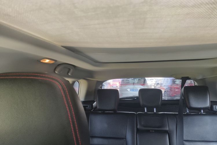 Suzuki Vitara 2016 car image #18