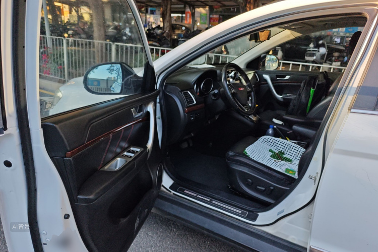 Haval H6 2014 #18 Haval H6 2014 car image #18