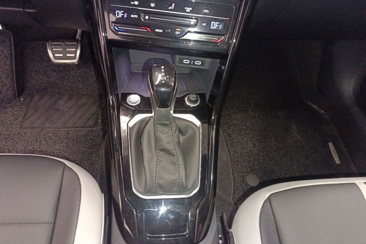 T-Roc 2024 immagine di auto #18