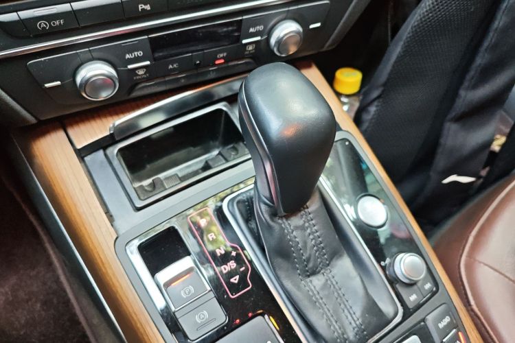 Audi A6L 2019 car image #18