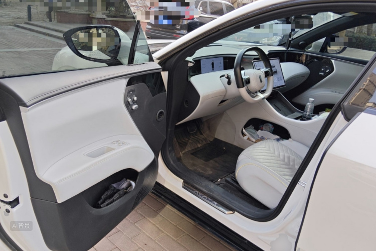 Avatr 11 2023 car image #18