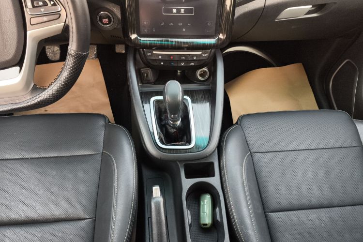 SWM X7 2018 #18 SWM X7 2018 صورة سيارة #18