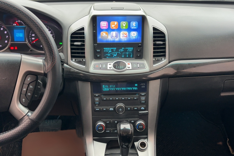 Chevrolet Captiva 2017 image de voiture #18