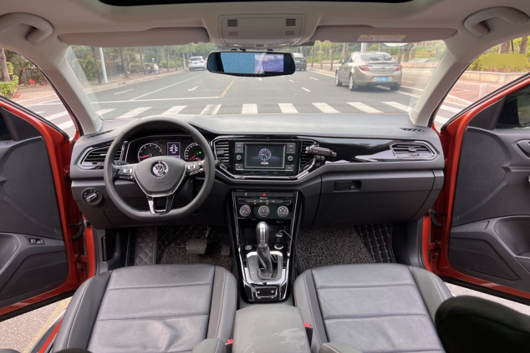T-Roc 2018 car image #18