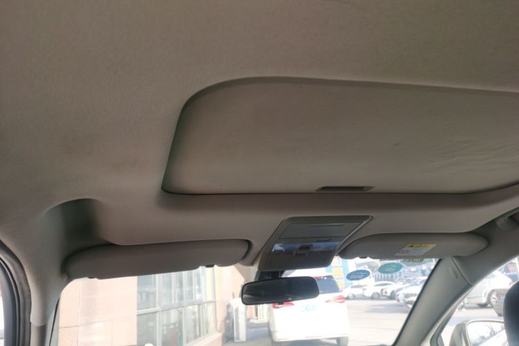 Chevrolet Captiva 2016 car image #18