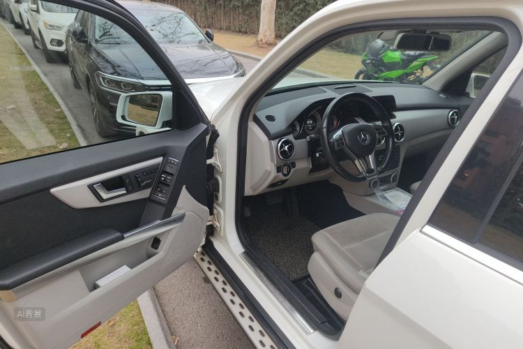 Mercedes-Benz GLK Class 2014 car image #18