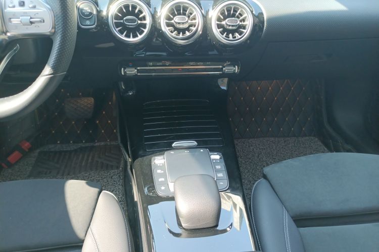 Mercedes-Benz A Class 2021 car image #18