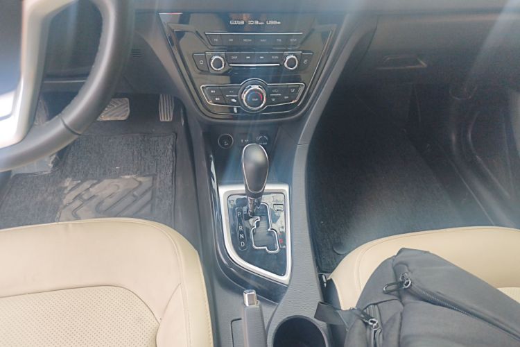 Changan Alsvin V7 2017 #18 Changan Alsvin V7 2017 car image #18
