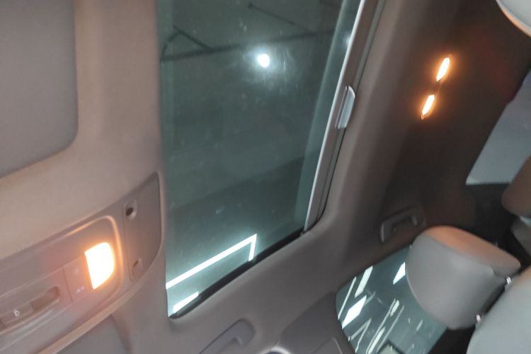 2018 #18 2018 car image #18