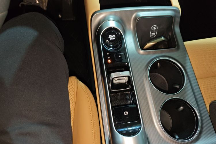 GAC Trumpchi E8 New Energy 2023 imagen de coche #18