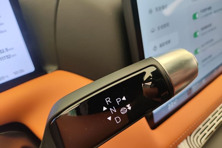 Xpeng G9 2025 #18 Xpeng G9 2025 imagem de carro #18