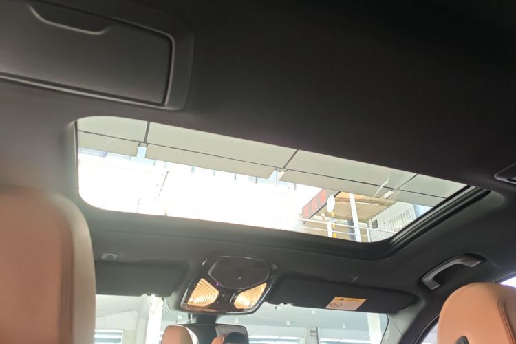BMW 5 Series 2018 car image #18
