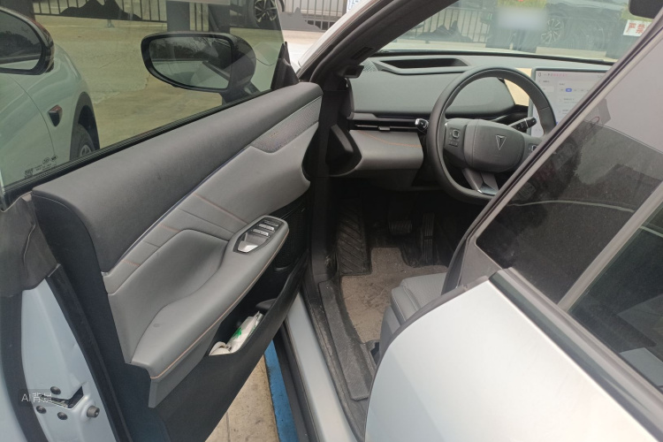 Deepal S05 2024 car image #18