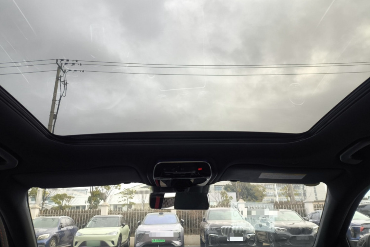 Mercedes-Benz C AMG 2023 #18 Mercedes-Benz C AMG 2023 صورة سيارة #18