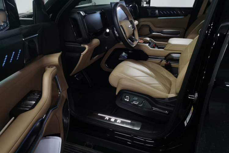 FangChengBao Leopard 8 2025 car image #18