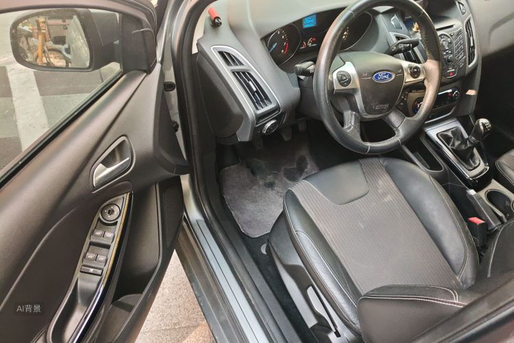 Ford Focus 2013 #18 Ford Focus 2013 car image #18