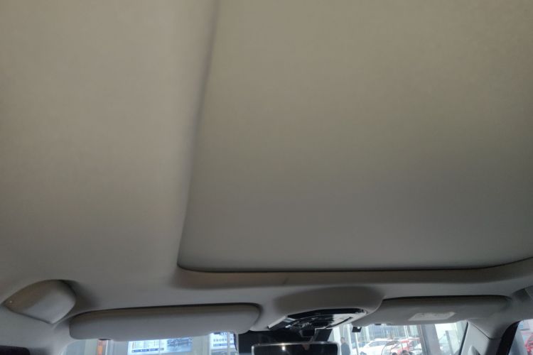Jetour Traveller 2023 car image #18