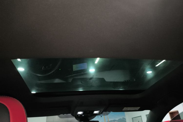 Volkswagen GolfGTI 2022 immagine di auto #18