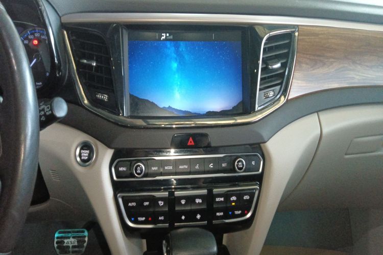 GAC Trumpchi GS8 2016 #18 GAC Trumpchi GS8 2016 car image #18